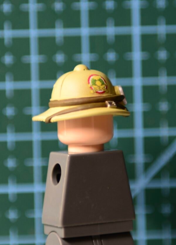 Italian pith helmet #2 (Artillery)